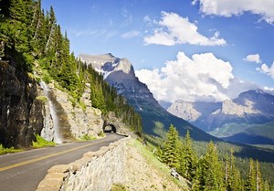 Going To The Sun Road - The Best Way to See Glacier National Park - Discovering Montana