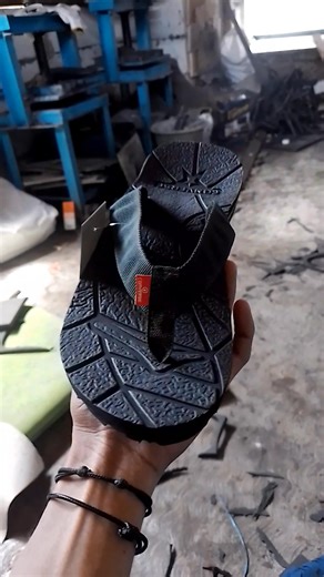 3 comments | Gas foll persandalan nyah bos qu belum bisa cod yah di jamin aman dan amanah #Sandal #motifasi | Rahman Wahid | Facebook