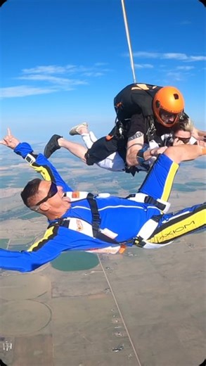 Orange Skies Free Fall Center | Skydive Denver, Colorado. on Instagram: "But did you get your tattoo in freefall? The one skydive you’ll never forget 🤘 🎥 @prestonvx and Shay Carter 🖋️ @strghtlnz_krookdsmlz 🪂 @leland.procell and @oceansideflo_freefly"