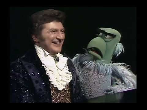 The Muppet Show - 309: Liberace - Concert for the Birds: “Five Foot Two, Eyes of Blue” (1979)
