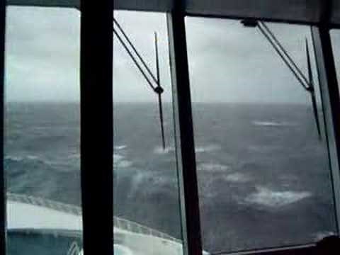 Huge Wave hits cruise ship