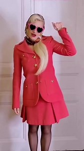 "Ciao Ciao" vi entrata nella testa ma non vi ricordate ancora tutti i passi? Ci pensa la Rappresentante di Lista! ❤️ 📸 Dal canale YouTube de "La Rappresentante di Lista" | Rai Radio2