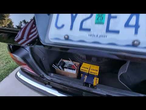 1997 BMW 740i trunk content and closure