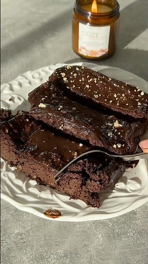 Healthy 4 ingredients apple brownie without flour. #brownie #chocolate #easyrecipe