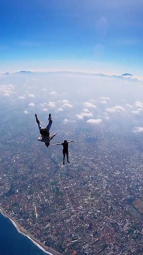 we can do so cool #skydiving #skylovers #sky #skydive #AmaZing #usa #life #happy #today #fyp | Top Skydiving