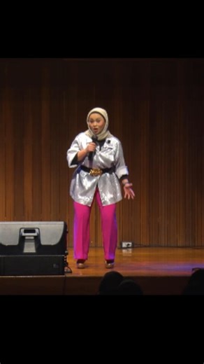 Ligwina Hananto on Instagram: "CLIP FROM MY STAND UP COMEDY SPECIAL LIGWINA HANANTO: SJW (SOCIAL JUSTICE WINA). Comedy for me is about breaking stereotypes & barriers 🤪✌🏽 While all individuals are unique, you know you have that stereotype in your head, about certain people. I don't match with the western stereotype of a conservative Muslim woman. I don't play by the rules set by Muslim men either. This is my life. I set my own tunes ❤️ Coming to Edinburgh Fringe soon. I am coming