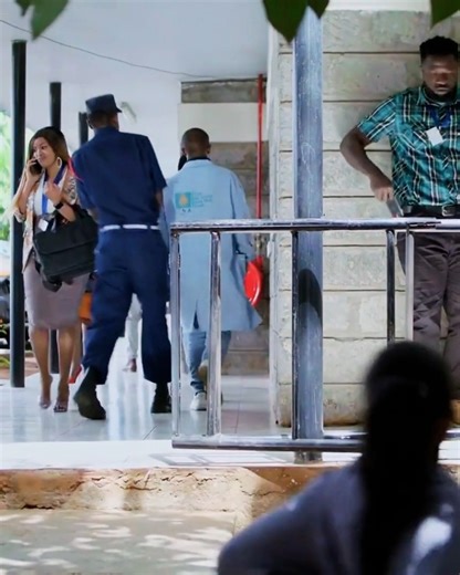 Leo Bonnie ameona Cindy kwa corridors za #Kina Waters..si aliwish ground ifunguke aingie ndani 🤣😅 Usimiss hii moment leo at 8:30 pm only on #MMEast DStv 158 and GOtv 2. | Maisha Magic East