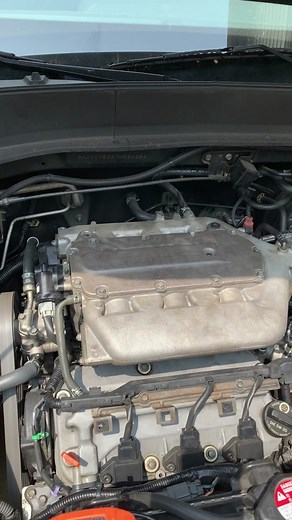 2007 Honda Ridgeline A/C Condenser Fan not turning on. A few troubleshooting steps I took to verify a bad fan motor before replacing the unit.#automotive #honda #ridgeline #electrical