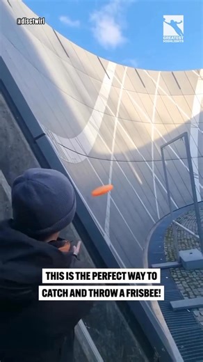 Ever dream of playing frisbee by yourself? Pro disc golfer Jan has you covered 🫡 | GreatestHighlights