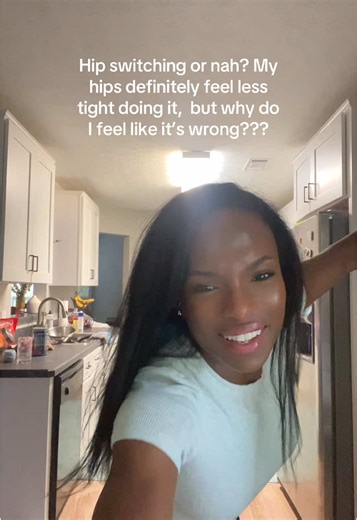 🧐 #feminine #walking | Switching Walking