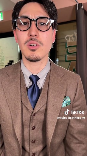 ネクタイを綺麗に三角にする方法を紹介👔