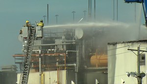 UPDATE: Crews battle blaze at Mountaire Farms in Selbyville; cause of fire identified - 47abc