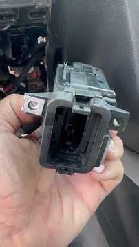 Audi key fob getting stuck in ignition switch fix remove & replace a4 a5 a6 q5 etc. b8 b8.5