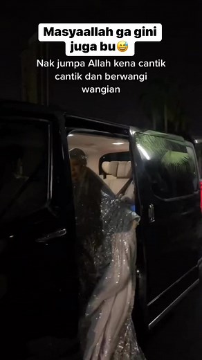 1.5M views · 4.9K reactions | Masyaallah yaa… tapi ga gini juga si konsepnya bu來 menyala shimerr shimerr 藍 #shimer #mukenahlebaran | Rika Veniya | Facebook