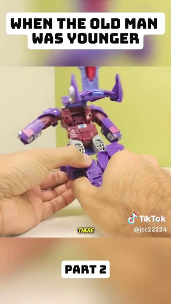Transformers Alpha Trion: A Young Voyager Figure Review