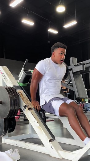 Not hitting legs for a month i promise you. #fypシ | leg press