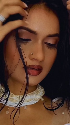 sakshi - makeup artist on Instagram: "Make them stare🧐 . . . . .bold makeup look, fierce glam, dramatic eyes, smokey eye makeup, high glam, bold lips, statement makeup, glam queen, Indian makeup artist, bridal & party glam"