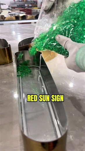 ✅ Mẫu chữ đổi màu bằng áp điện thoại, lựa chọn màu sắc, chế độ cực dễ dàng Thiết kế logo và chữ sản xuất theo yêu cầu, giá tại xưởng ☎️ WA 84 974 274 952 #redsunsign #ledsign #redsunledsign #sign #nails