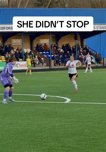 @Molly Lemon didn’t stop running 👏🏼 Work rate like this doesn’t show up on the scoresheet But it changes games 💪🏼⚽️ @Milton Keynes Dons FC #WomensFootball #NonLeague #Football #GrassrootsFootball #URFootball