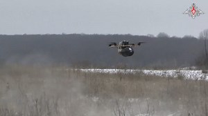 Dronele cu fibră optică schimbă modul în care se duc luptele pe cerul Ucrainei