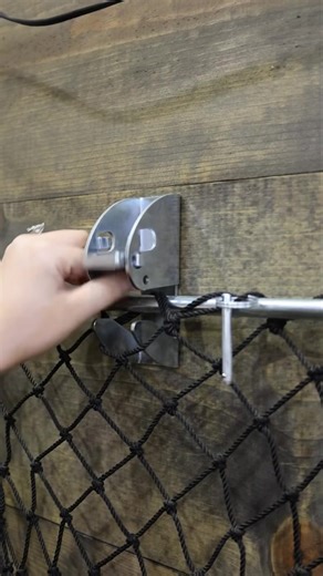 This is why we call it the ‘Quick Latch.’ 💪🏼 | Hay Chix