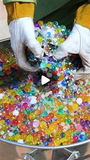 5-Minute Crafts on Instagram: "Here's what happens when you pour molten aluminum into Orbeez! #satisfyingexperiments #moltenmetal #orbeez"