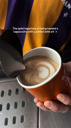It’s the best feeling #paris #cafenuances #latteart