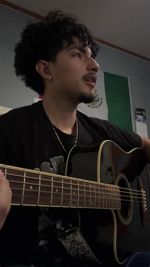 Tatuajes de Ivan Cornejo en Guitarra