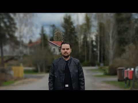 Practicing guitar by playing RockSmith‪@WilliamMatthew‬