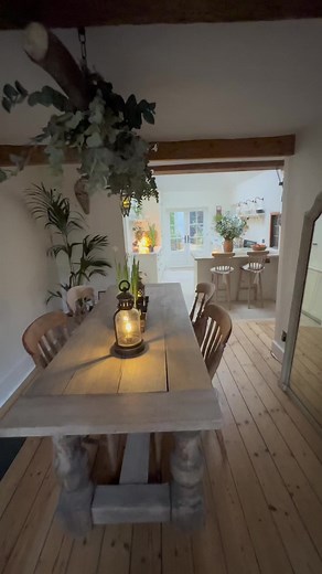 Cosy Dining Room Decor in a Country Cottage