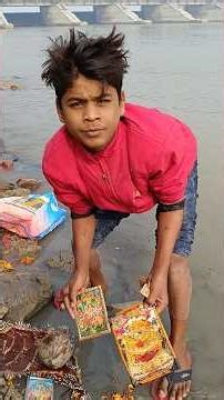 #🚩🚩Ganga Ji mein se thaila pakad ke lekar aate Hain itni Sundar chamakdar murti nikalenge