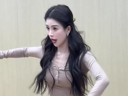 Becca's vlog 舞蹈老师有自己的\"小蜜蜂\" #生活vlog #舞蹈老师 #高能量女孩