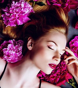 15 Best Smelling Shampoos, According To A Dermatologist (2025)