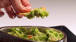 Soaring avocado prices have restaurants serving phony guacamole