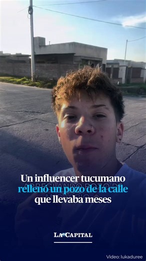“YO NO SÉ NADA DE ESTO, LO HAGO PARA HACER UN BIEN AL BARRIO”Luca Duré Palmieri, un creador de contenido tucumano, se grabó tapando un pozo de su barrio que llevaba meses sin arreglarse 🕳️“Como la municipalidad no se hace cargo, me voy a hacer cargo yo”, se escucha explicar al joven tucumano en su video 📱📹lukaduree