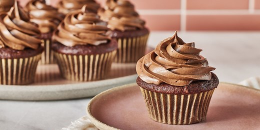 Easy Moist Chocolate Cupcakes