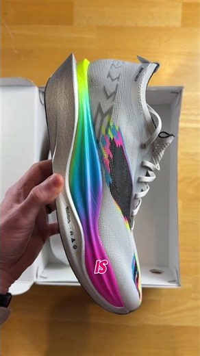 Super shoe from the brand that just signed Steph Curry? Li-Ning Feidian 6 Elite #runningshoes