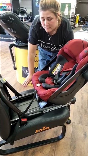 Axkid One 2 car seat - we show you how to install and adjust for your little one!