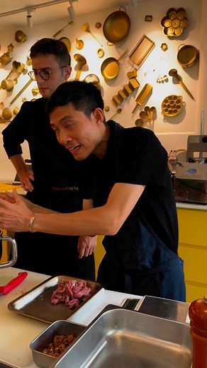 ❌ 90% đầu bếp mắc lỗi này khi làm Pâté kiểu Pháp – Ngỡ đơn giản nhưng lại dễ hỏng cả mẻ!👉 Cùng khám phá cách khắc phục trong 30 giây! #Sugarcuisine #training #sugarcook #sugarcuisine #lovemyjob #consulantchef #sugarcook #SpecialtyDining #MoQuanKhongKho #Gastronomy #kemtraicay #class | Sugar Cook