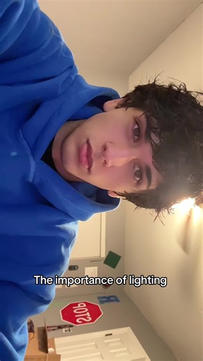 ryan🦖 (@_notryan)’s video of ambient lighting