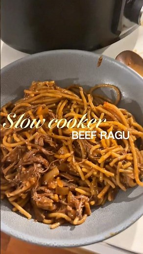 Slow cooker beef ragu #Ragu #slowcookerideas #cookwithme #recipes #slowcookerrecipe #foodie #cooking