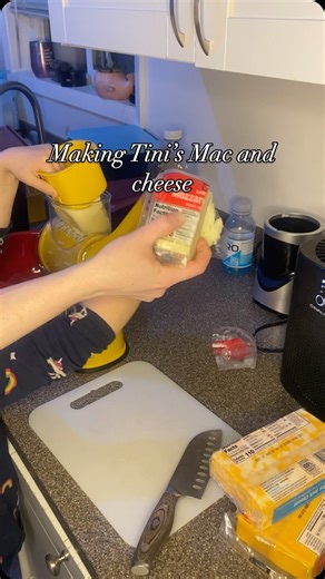 27K views · 136 reactions | Making @tiniyounger Mac and cheese recipe but gluten free. The original audio on this video was too good to put a voice over, family time. Drew was playing nerf darts with the kids while I made the Mac and cheese. It turned out yummy, the cheese combo was delicious. #macandcheese #familytime #familyof6 #draft #babyontheway #nerfwar | Resilient Jenkins | Facebook