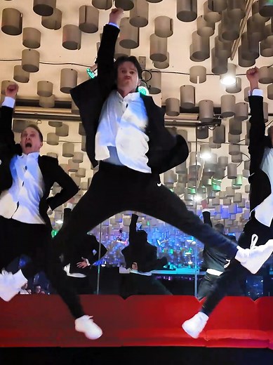 Exploring 1984: A Dance Journey with the Timemachine