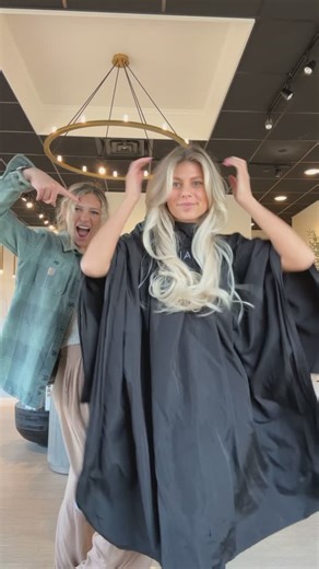 Lauren Bauer on Instagram: "Rock paper scissors💥 @aubrie_ellesalon @ellesaloninc"