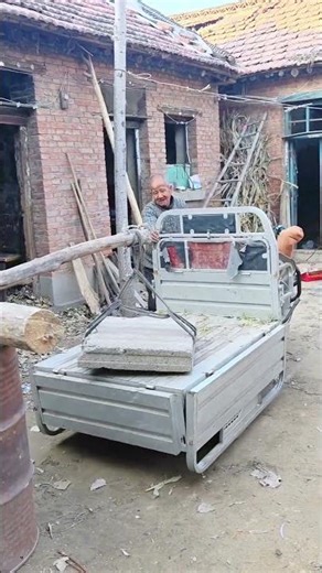 Ingenious DIY Lever System to Lift Heavy Concrete Slab