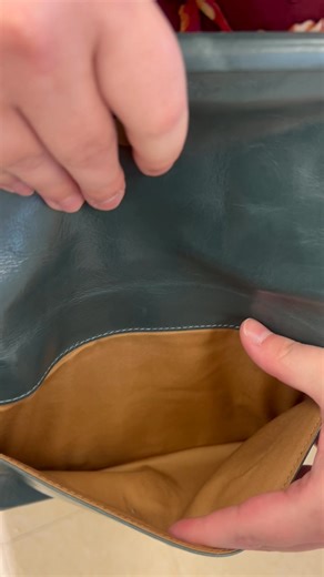 Silent Auction item #20 out of 44 HOBO Wristlet Minimum Bid: $35 Please bid in increments of $5 Leave your bid in the comments Item’s value: $168 Description: 100% leather. Color: Sage Leaf. (donated by Apple Annie’s) Bidding will close @ 7pm on 10/24 | Good Shepherd Lutheran School