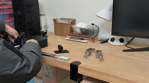 YOKE方向盘的桌面上夹和下夹安装方式