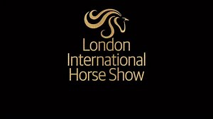 Fry Sizzles in FEI Dressage World Cup™ Grand Prix supported by Horse and Hound 🤩 Lottie Fry and the 14-year-old KWPN stallion Glamourdale proved the combination to beat in the opening round of the FEI Dressage World Cup™ (Grand Prix) supported by Horse & Hound, recording an impressive score of 80.78% to win the 15-strong class. “It’s very exciting to get in the arena again, because it’s been a while since the Europeans so I really wanted to see where we’re at after a bit of training and a bit o