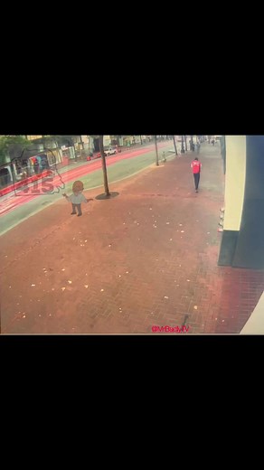 Exclusive: Man in red jacket arrested for stabbing multiple people on Market Street in San Francisco. | Stanley Roberts