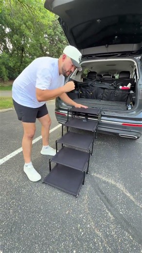 dog owners absolutely need this… these foldable and portable dog steps are a MUST HAVE especially in